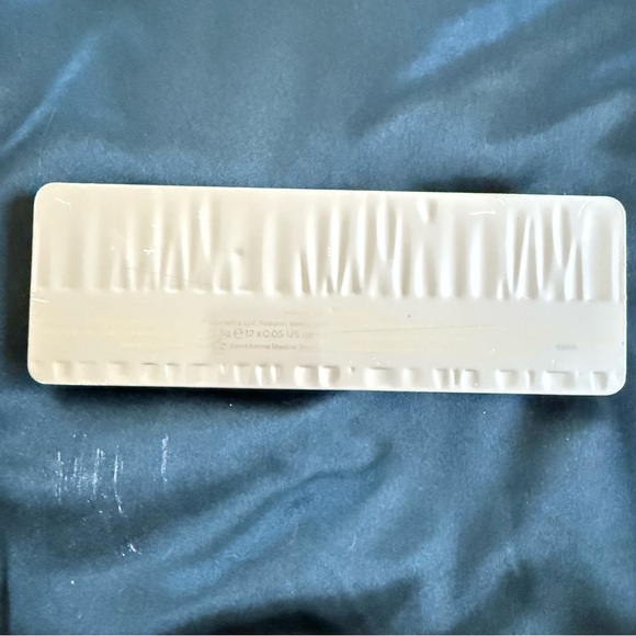 Urban Decay Naked3 Eyeshadow Palette Naked 3 eye set - Picture 11 of 11